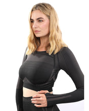 Load image into Gallery viewer, Decata Seamless Sports Top - Black & Brown