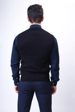 Load image into Gallery viewer, Wakerlook Sleeveless Black Sweater