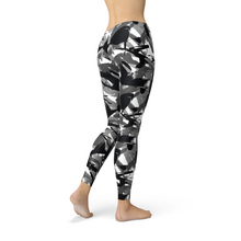 Load image into Gallery viewer, Womens Urban Camo Leggings
