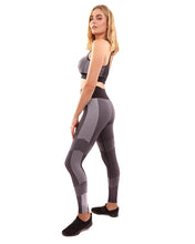 Load image into Gallery viewer, Arleta Seamless Leggings &amp; Sports Bra Set - Black
